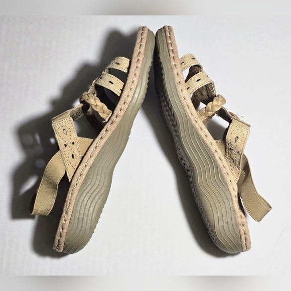 Earth Spirit Women's 8.5 Tan Sandals w/ Beaded Details In EXCELLENT CONDITION - Picture 8 of 11